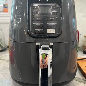 Ninja AF-1 Black Air Fryer 4 Qt capacity